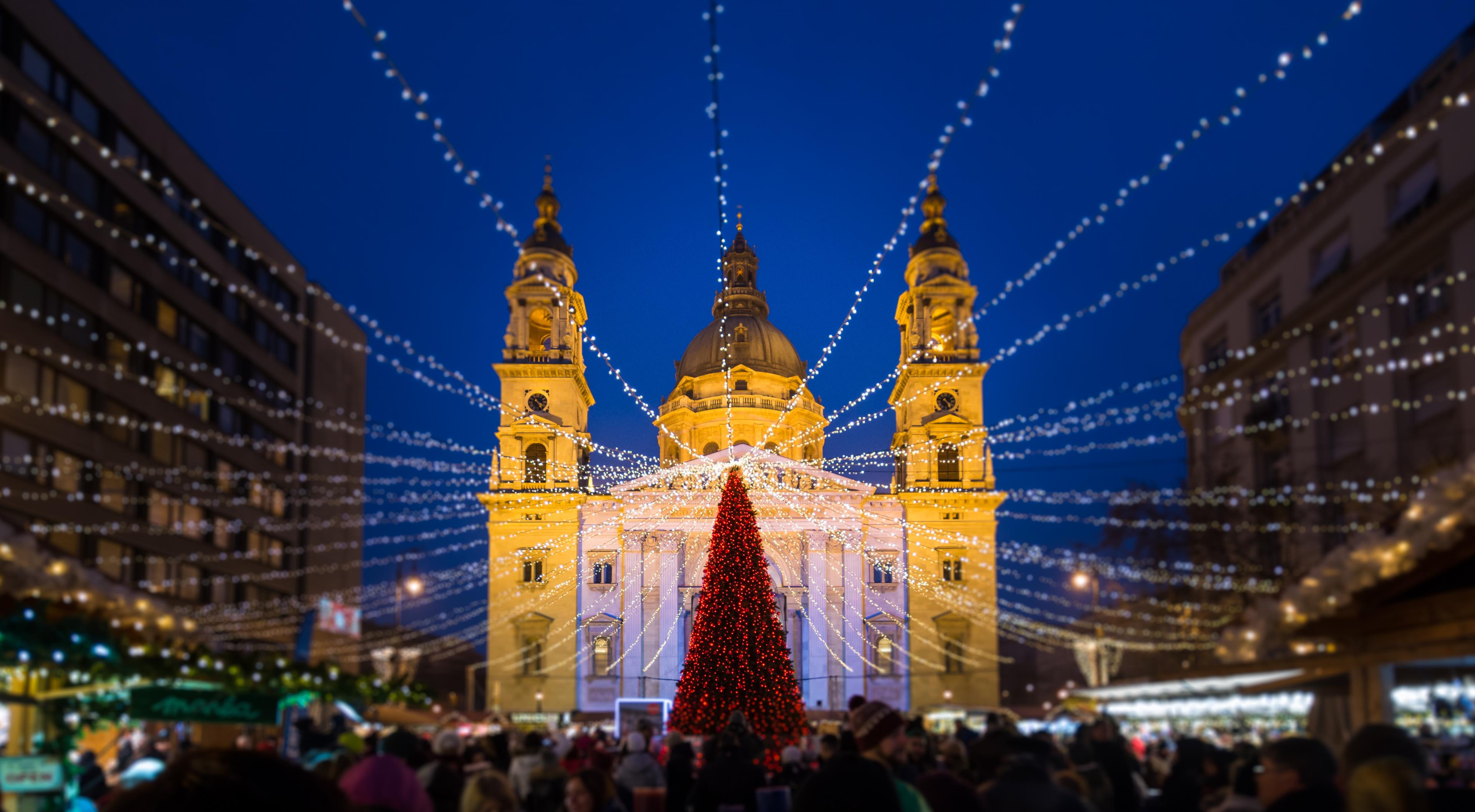 CHRISTMASTIME FROM VIENNA TO BUDAPEST HOSTED CRUISE